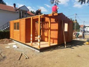 montazna-drvena-brvnara-25-50-m2-izgradjena-na-Avali-Goran-Avala-